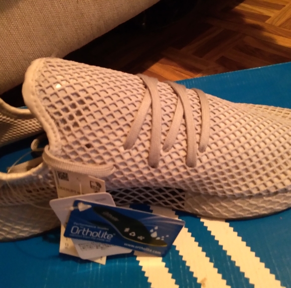 Shoes - Picture 3 of 4